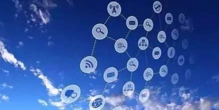 �y�L����